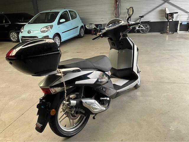 Motom dolce vita ft125tf-10 scooter 2008/2010 - afbeelding 12 van  17
