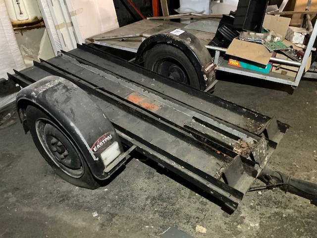 Motor aanhangwagen - afbeelding 3 van  6