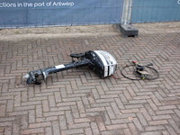 Motor benzine voor speedboot - afbeelding 1 van  1