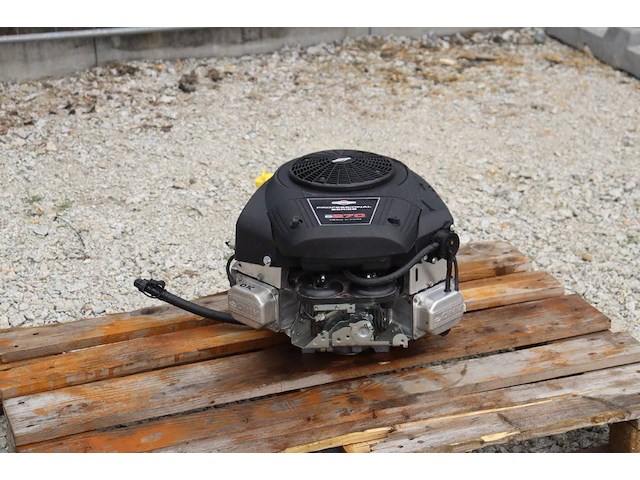Motor briggs en stratton 8270 benzine - afbeelding 1 van  1