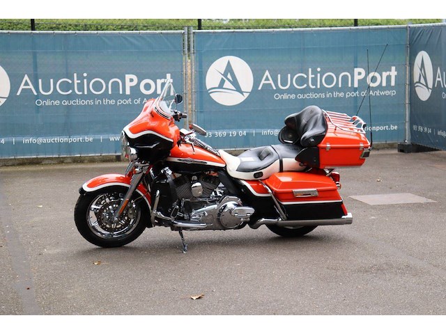 Motor harley davidson cvo electra glide ultra benzine 2012 - afbeelding 1 van  1