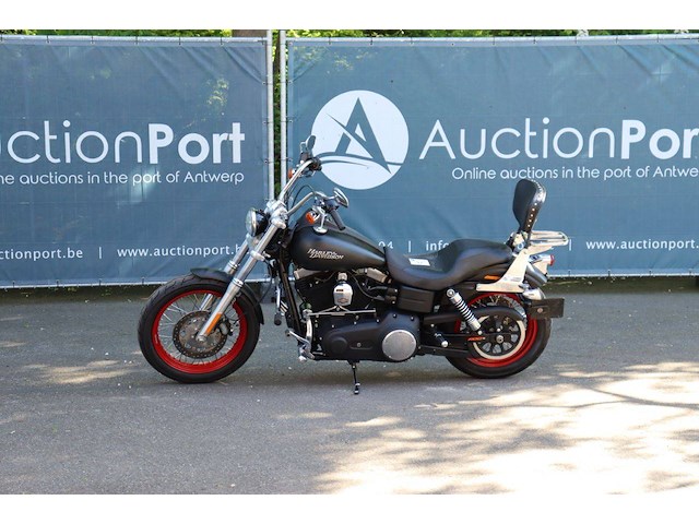 Motor harley-davidson dyna street bob benzine 2012 - afbeelding 1 van  1