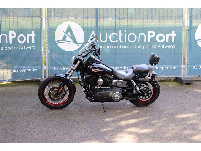 Motor harley-davidson dyna street bob benzine 2013 - afbeelding 1 van  1