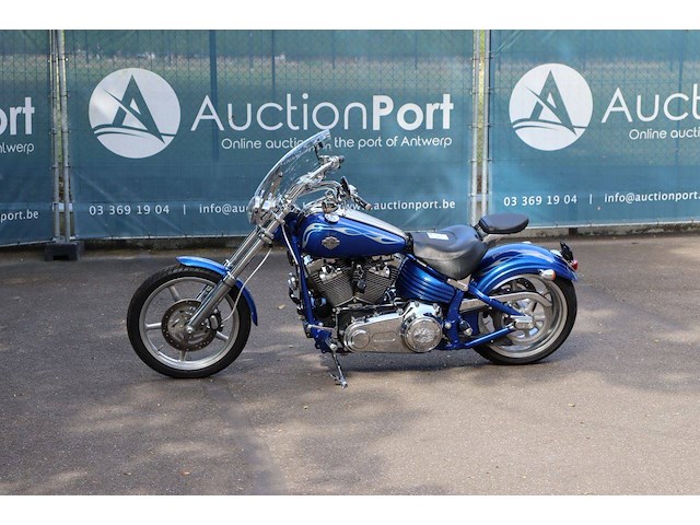 Motor harley-davidson rocker c benzine 2009 - afbeelding 1 van  1