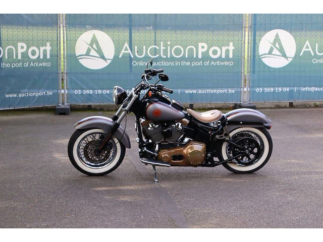 Motor harley-davidson softail deluxe benzine 2005 - afbeelding 1 van  1