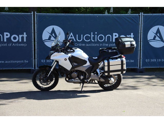 Motor honda vfr1200x benzine 2014 (marge) - afbeelding 1 van  1