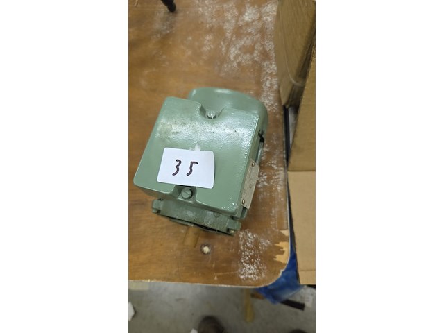 Motor nieuw - afbeelding 2 van  2