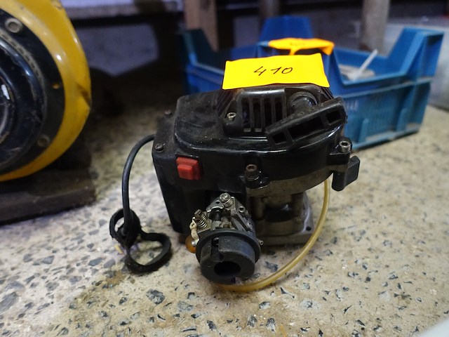 Motor voor bosmaaier (na te zien) - afbeelding 1 van  4