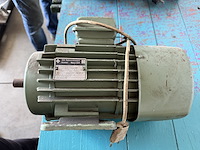 Motor - afbeelding 1 van  2
