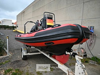 Motorboot highfield met buitenboordmotor en trailer - afbeelding 8 van  12