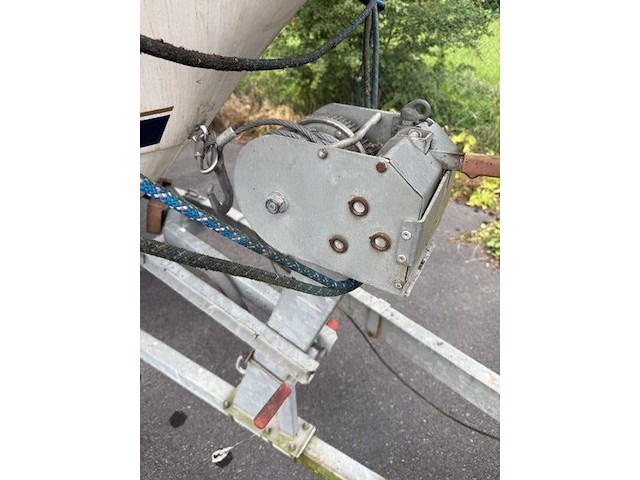 Motorboot jeanneau 705 leader (op en met aanhangwagen) - afbeelding 39 van  40