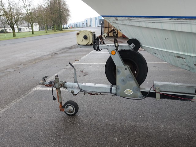 Motorboot sunbird corsair 218 + aanhangwagen - afbeelding 5 van  23