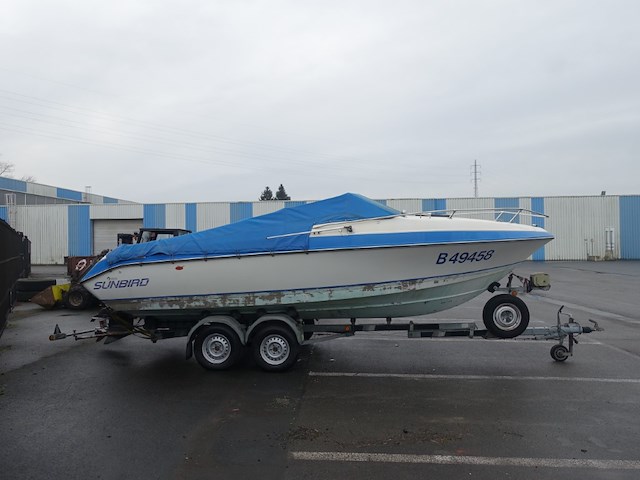 Motorboot sunbird corsair 218 + aanhangwagen - afbeelding 17 van  23