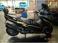 Motorfiets - scooter - 2 wielen - yamaha - xp530 - afbeelding 4 van  6