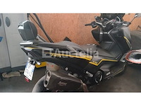 Motorfiets - scooter - 2 wielen - yamaha - xp530 - afbeelding 5 van  6