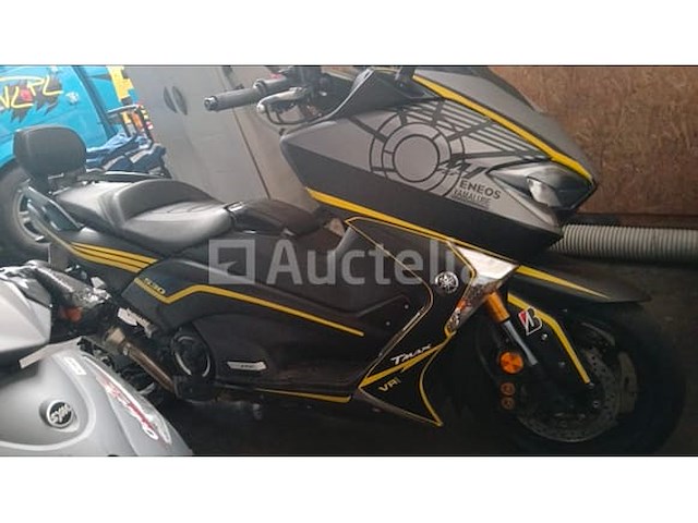 Motorfiets - scooter - 2 wielen - yamaha - xp530 - afbeelding 6 van  6