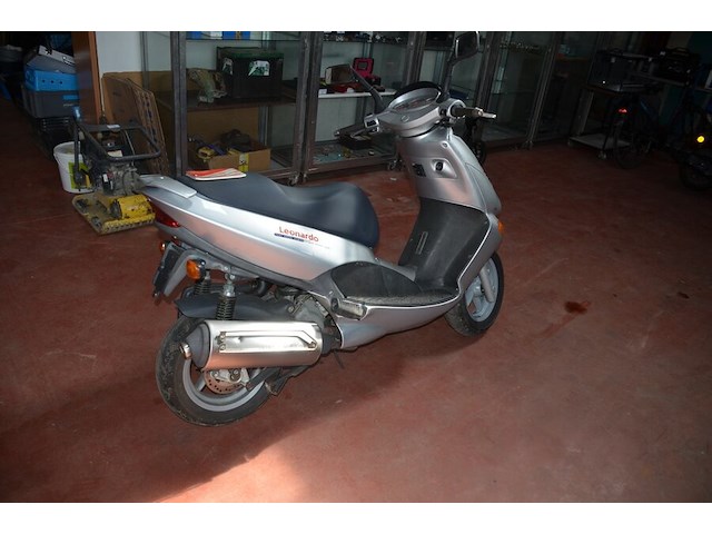 Motorfiets aprilia leonardo 125, type: mb00, chassisnummer: zd4mb0000ws119204 met inschrijvingsbewijs, gelijkvormigheidsattest en 1 sleutel - afbeelding 8 van  22