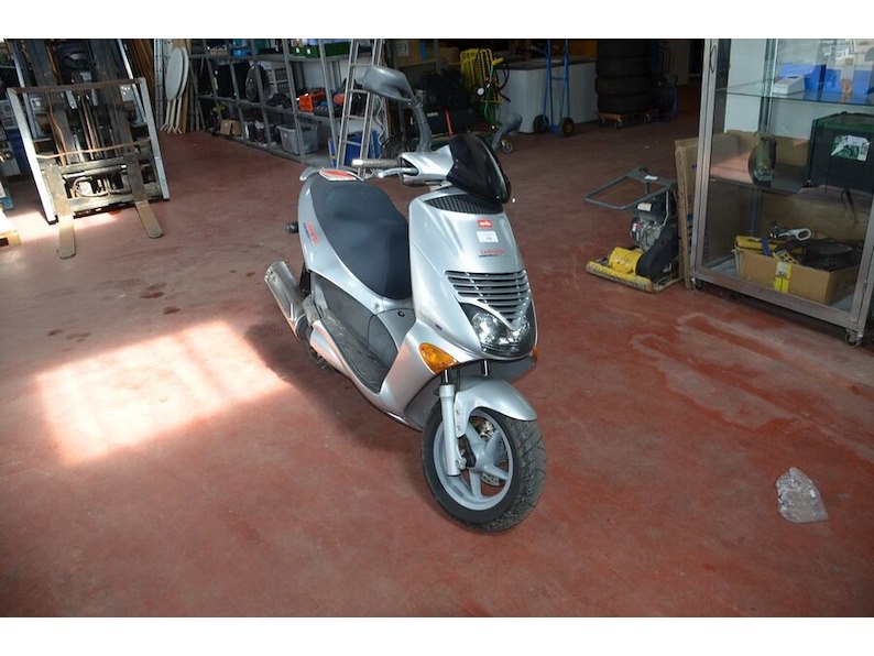 Motorfiets aprilia leonardo 125 - audio - lego