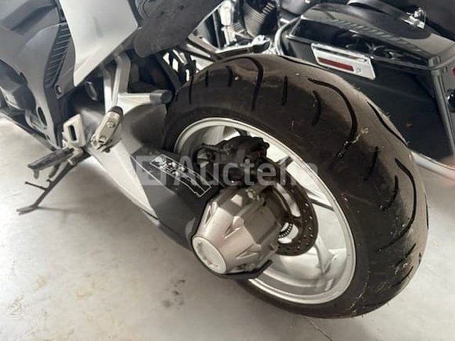 Motorfiets honda vfr 1200 (2011 - jh2 sc6 3d8 bk 100 038) - afbeelding 17 van  19