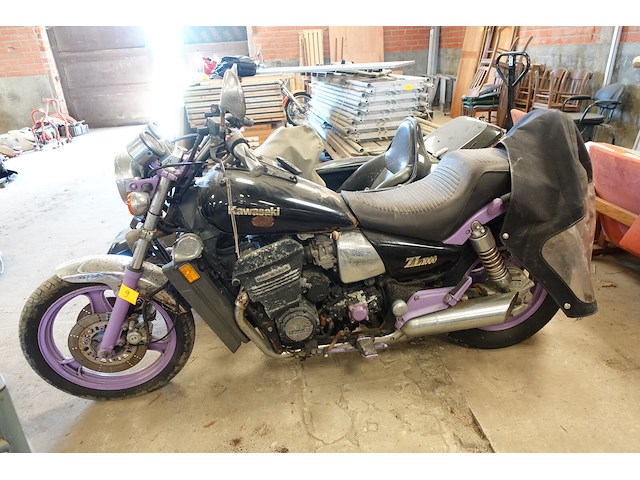 Motorfiets kawasaki + zijspan - afbeelding 12 van  17
