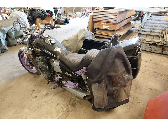 Motorfiets kawasaki + zijspan - afbeelding 14 van  17