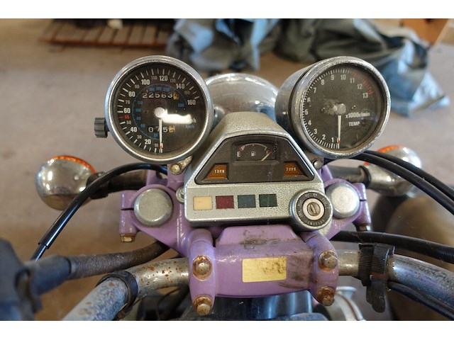 Motorfiets kawasaki + zijspan - afbeelding 16 van  17
