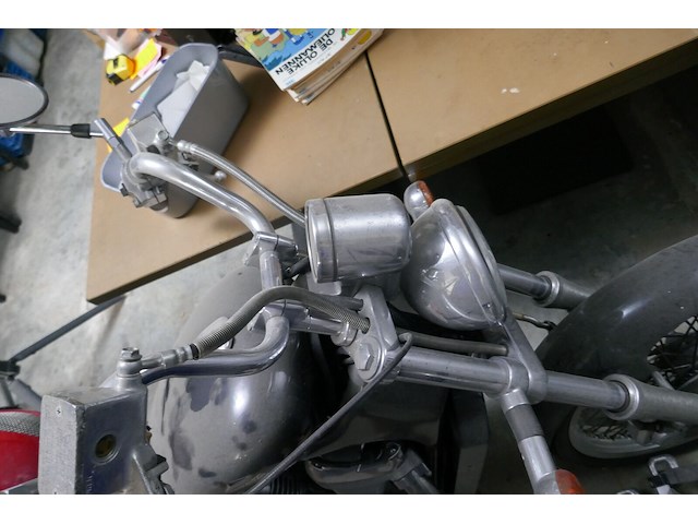 Motorfiets suzuki (2../..) - afbeelding 9 van  11