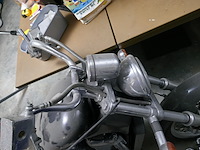 Motorfiets suzuki (2../..) - afbeelding 9 van  11