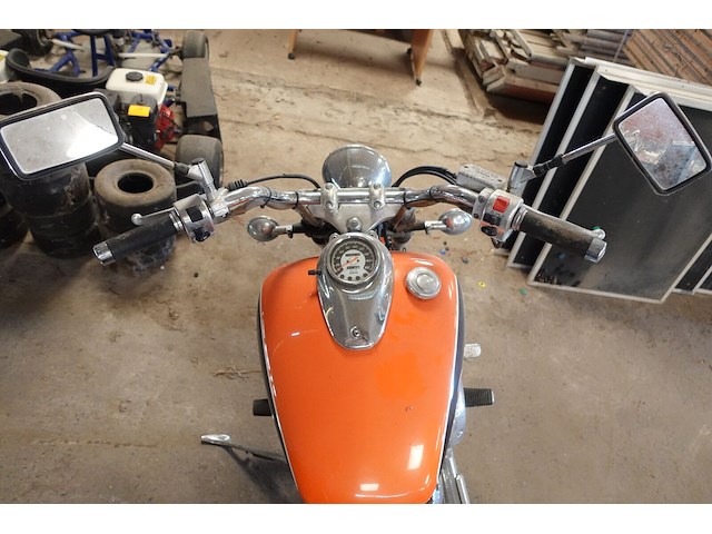 Motorfiets yamaha - afbeelding 11 van  16