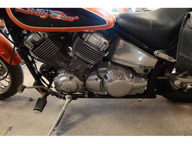 Motorfiets yamaha - afbeelding 14 van  16