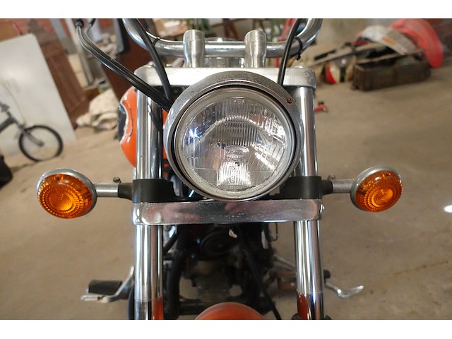 Motorfiets yamaha - afbeelding 16 van  16