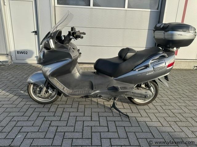 Motorfiets - afbeelding 1 van  5