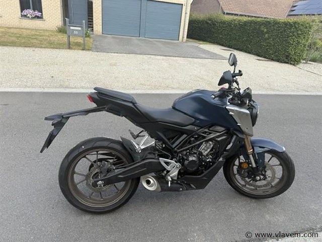 Motorfiets - afbeelding 1 van  8