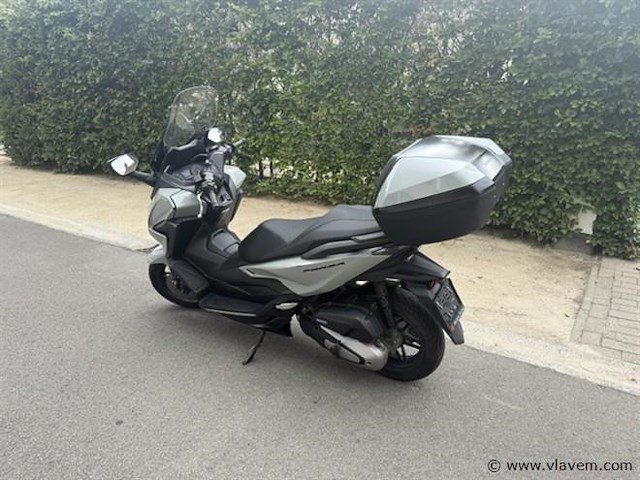 Motorfiets - afbeelding 5 van  12