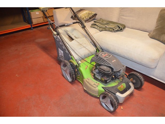 Motorgrasmachine central park met motor briggs&stratton 158cc - afbeelding 4 van  8