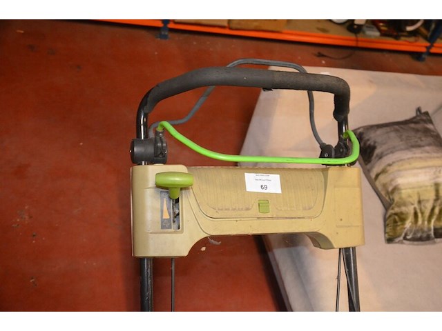 Motorgrasmachine central park met motor briggs&stratton 158cc - afbeelding 6 van  8