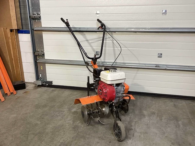 Motorgrondfrees / tuinfrees met honda gx160 motor - afbeelding 2 van  8