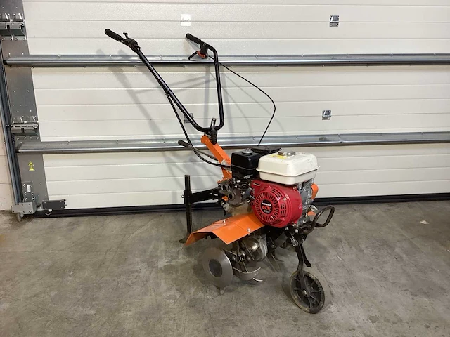 Motorgrondfrees / tuinfrees met honda gx160 motor - afbeelding 7 van  8