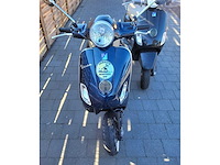 Motorised scooter (4x) - afbeelding 2 van  13