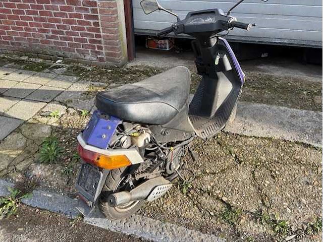 Motorised scooter - afbeelding 5 van  7