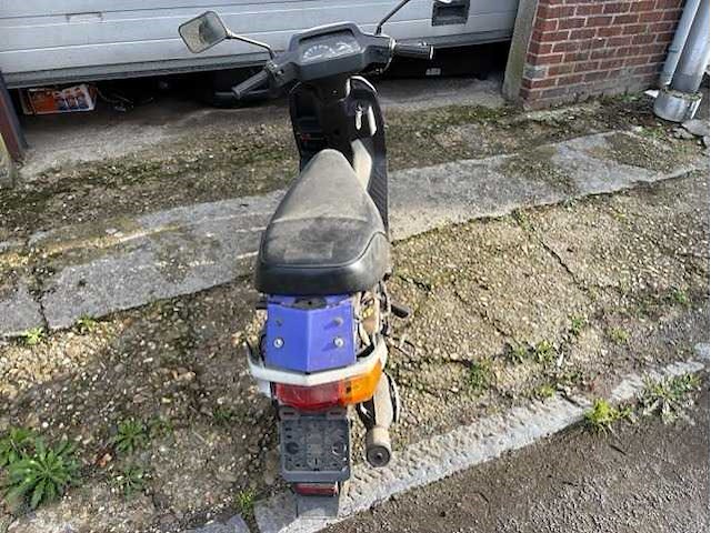 Motorised scooter - afbeelding 6 van  7