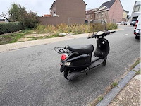 Motorised scooter - afbeelding 6 van  10