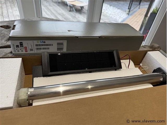 Motorkit + zonnecel en batterij velux nieuw - afbeelding 1 van  1