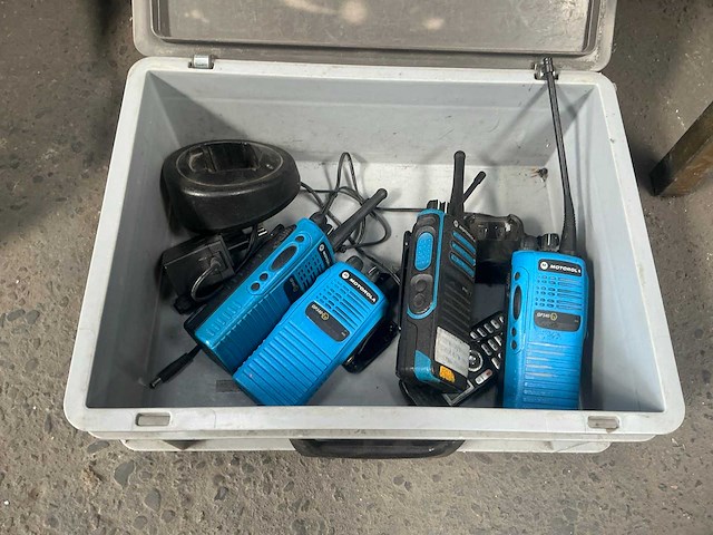 Motorola gp340 / dp440 apex portofoon (4x) - afbeelding 2 van  4