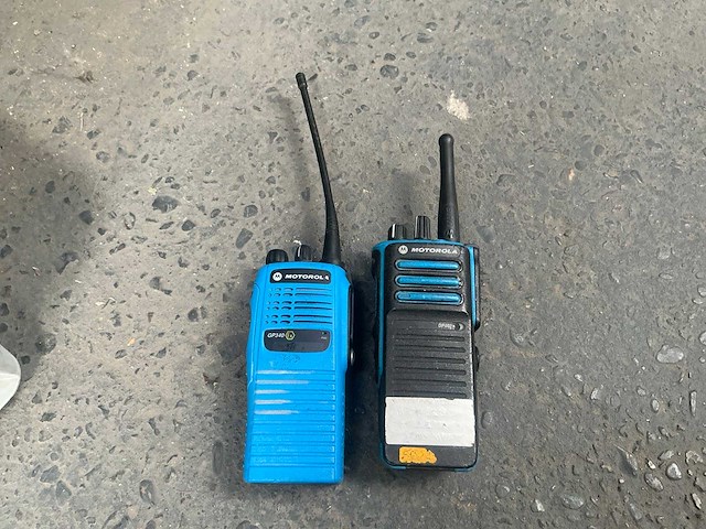 Motorola gp340 / dp440 apex portofoon (4x) - afbeelding 3 van  4