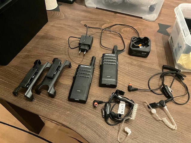 Motorola sl1600 walkie-talkie (2x) - afbeelding 1 van  8