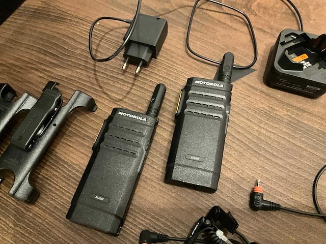 Motorola sl1600 walkie-talkie (2x) - afbeelding 2 van  8