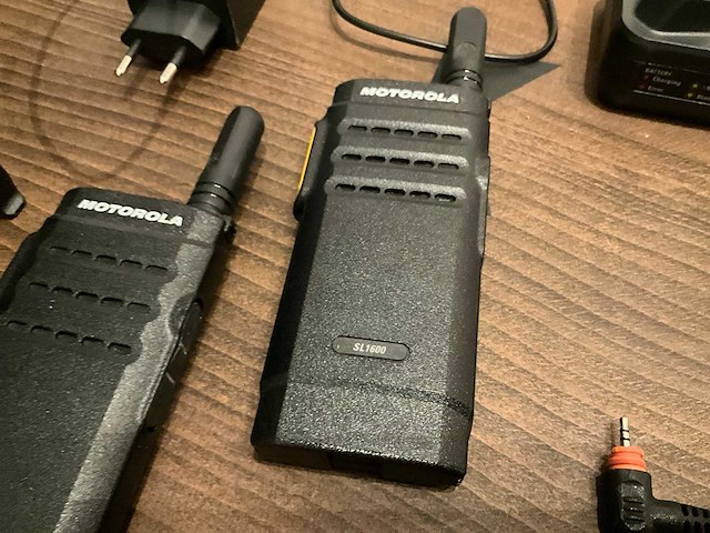 Motorola sl1600 walkie-talkie (2x) - afbeelding 3 van  8
