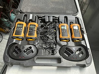 Motorola walkie-talkie set - afbeelding 1 van  8
