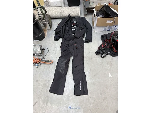 Motorpak alpinestars maat m - afbeelding 1 van  4